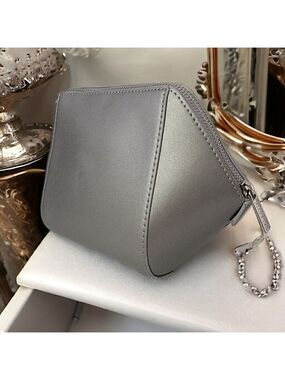 Alastin Skincare Cosmetics Bag - Silver with Purple Interior - Great Bag!